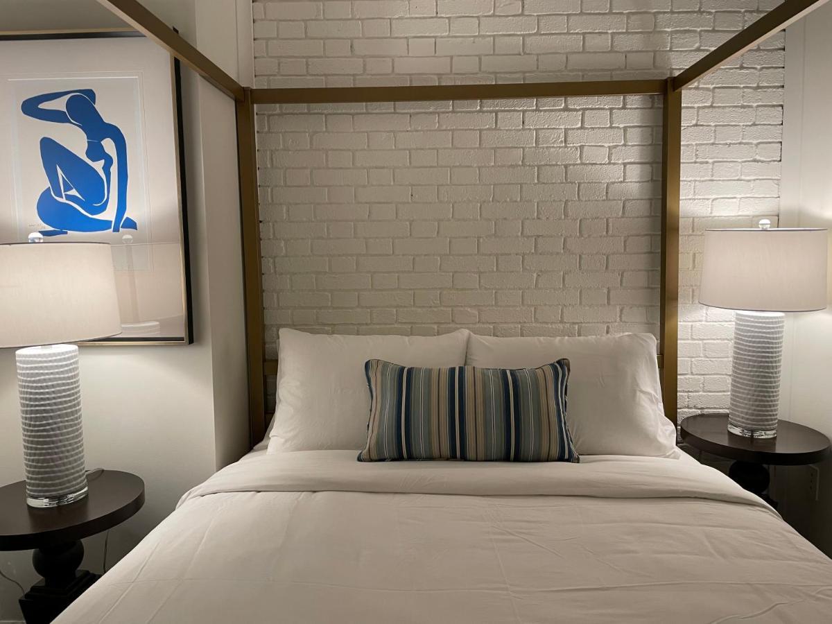 The Argus Hotel & Cocktail Lounge Άλμπανι Εξωτερικό φωτογραφία